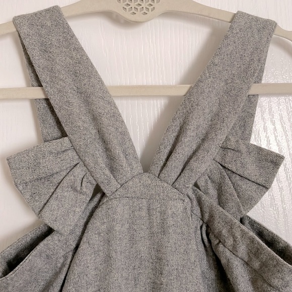 To the Max wool blend large bow mini silhouette sleeveless dress with pockets - Picture 2 of 7